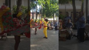 Танцы в стиле Чунга-Чанга. На велосипеде по Южной Америке. Колумбия. Картахена.