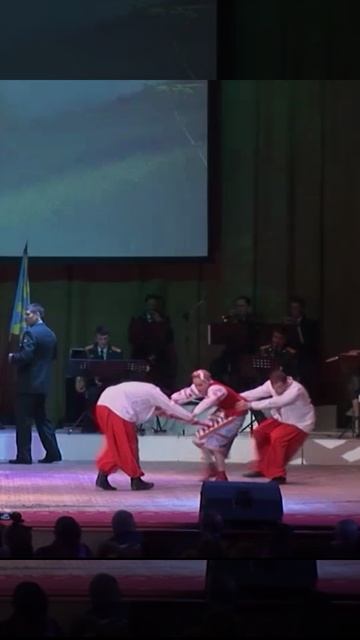 Отрывок из хор. постановки: Лобуряки - АПИП ЮВО часть 6 #ансамбль #народныетанцы #концерт #танцы