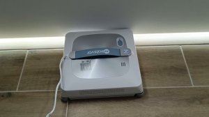 Пример уборки роботом-мойщиком окон Neatsvor W20 на плитке