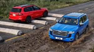 Автомобили против грязевого месива в BeamNG Drive!