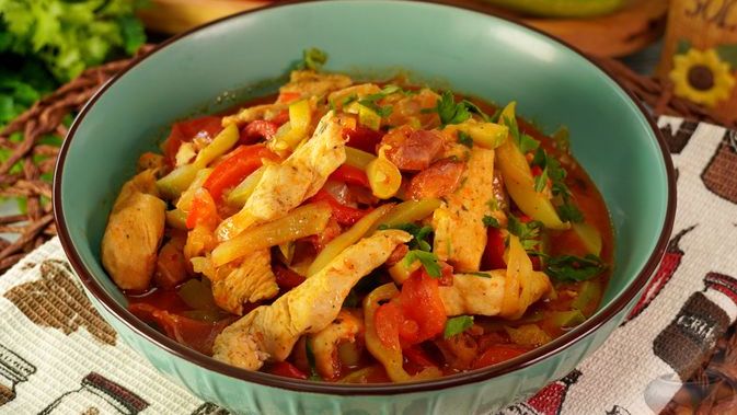 РАГУ С КУРИЦЕЙ И КАБАЧКАМИ