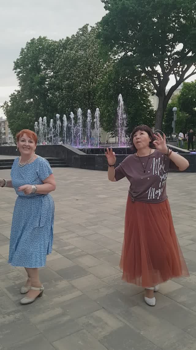 20260522 Дискофитнес в Орле Народная дискотека в орловском городском парке у фонтана город Орёл г