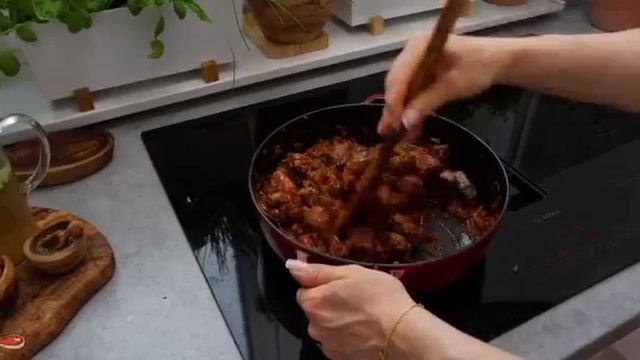 Этот оригинальный рецепт гуляша с клецками привезен прямо из Праги!