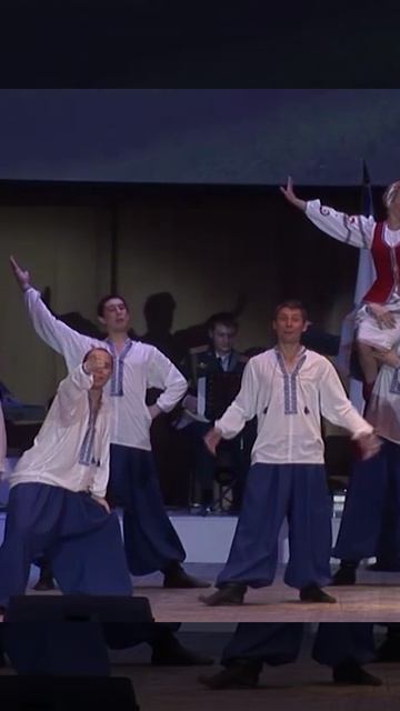Отрывок из хор. постановки: Лобуряки - АПИП ЮВО часть 5 #ансамбль #народныетанцы #концерт #танцы