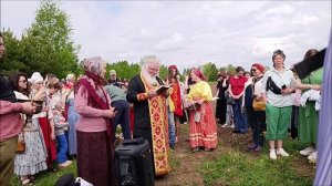 Обряд «Колос гонять»: благословение льняного поля | Фестиваль «Влюблён в лён»
