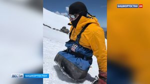 Блогер Рустам Набиев на руках покорил Эверест