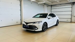Toyota Camry, 2019 год