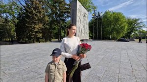 Харьков. ВЫШЛИ ТЫСЯЧИ ЛЮДЕЙ🙏 9 мая 2026 (tiana antikvar)