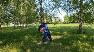 Упражнения с шаром Тайцзи весом 3.0 кг в ландшафтном парке Митино (3)