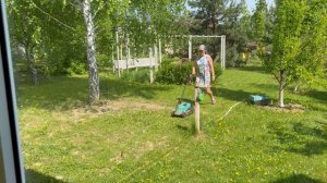 Прополола и покосила. Разобрала завал. Подушки на кресло. Порядок в беседке