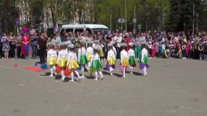 Парад-малышковых-войск-на-центральной-площади-Конаково-08.05.2018