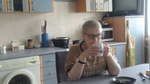 Завтрак. Рассказываю о походе в больницу. Сделали УЗИ. Планы на день.