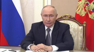 Владимир Путин провел совещание с постоянными участниками Совета безопасности России.