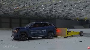 Geely Galaxy M7 гибрид с запасом хода 1700 км