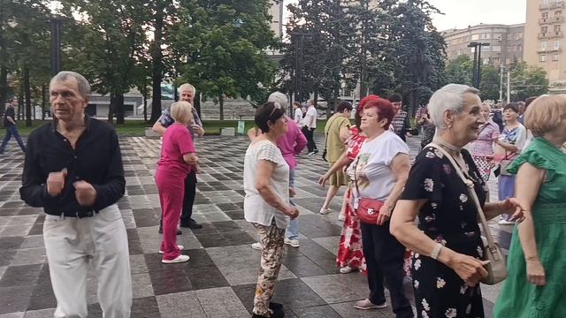 ОНА МНЕ НРАВИТСЯ ТАНЦЫ ХАРЬКОВ МАЙ 2026 смотреть онлайн
