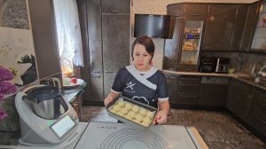 Термомикс,пампушки с чесночной намазкой