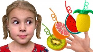 Мания готовит фруктовые смузи # Цветные песенки - Детские стишки - Youtube