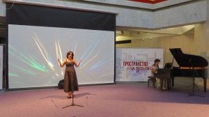 O sole mio («Моё солнце»). (Э. ди Капуа, Дж. Капурро). Исполняет Татьяна Конькова. За роялем Татьяна
