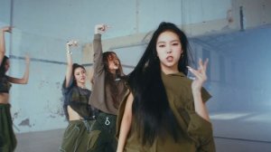 Meovv-Meow Dance Performance