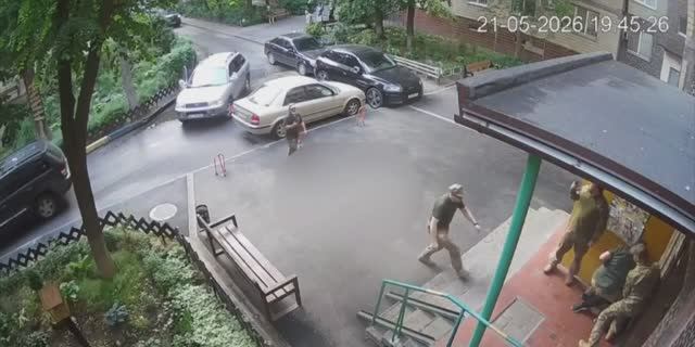 🔴В Днепре парня схватили во дворе дома и уехали, но... (1 часть)🔴