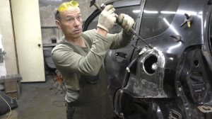 Хонда Споттерные работы Начали шпатлевать