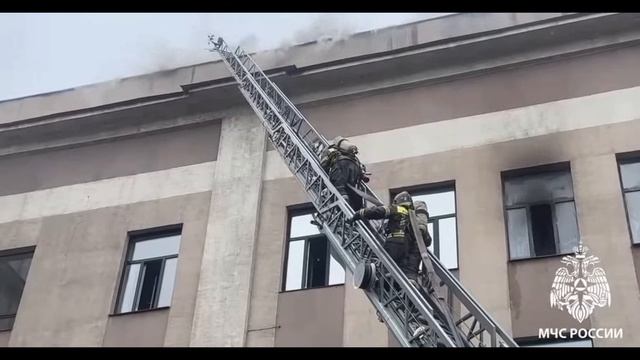 Пожар в здании научного института Иргиредмет