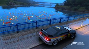 Фонарики на воде находятся тут в Forza Horizon 6