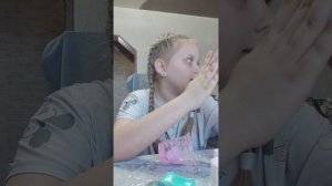 1000000984.mp4