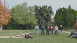 Чудаки Навсегда (Jackass Forever): Живой пандус