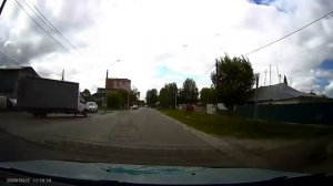 Нарушитель ПДД на Mercedes-Benz в Барнауле