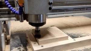 Учебная модель FreeCAD ЧПУ, траектория движения инструмента и фрезеровка сменного деревянного ящика