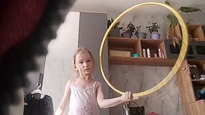 упражнение с обручем по художественной гимнастике