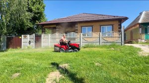 Муж тестирует новый трактор. Наконец-то забрали двери. Едем к родителям. Наводим порядок в теплицах.