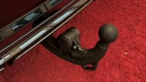 Оригинальный ФАРКОП ТСУ с электрическим приводом Audi A8 S8 4N. VAG-UPGRADE.RU