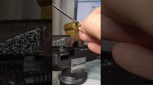 Чистое вскрытие английского профиля цилиндра Апекс без повреждений!