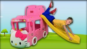 Ваня играет с новым игрушечным автобусом - Youtube