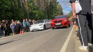 Заезд TESLA-BMW4M