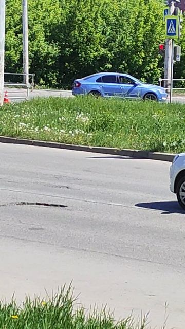 я шёл в больницу и увидел аварию смотреть онлайн