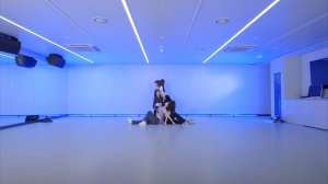 NMIXX 'Blue Valentine' Dance Practice