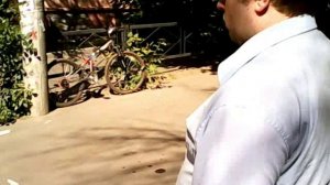 Тотально-слепой человек сначала находит красные жигули, а затем раздвоение ...