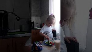 Евуля и огурцы с приправкой