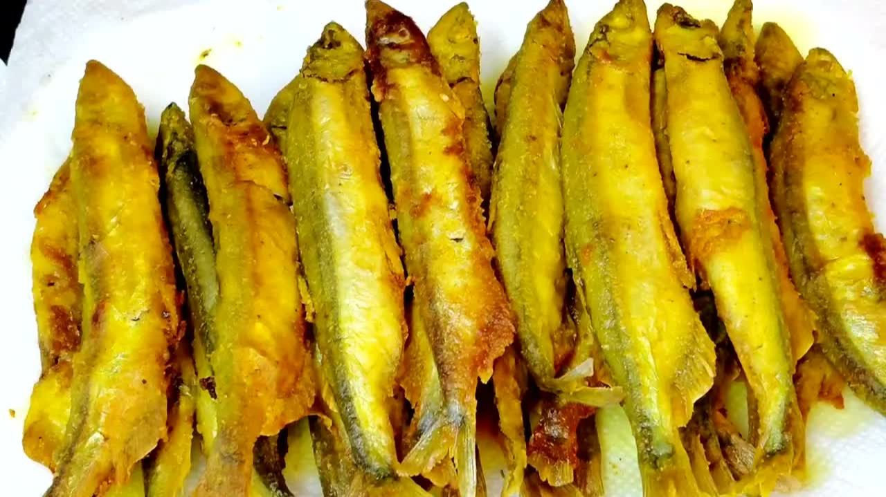 Жарю мойву без гари и запаха, упрощаю этот процесс. Получается золотистая, просто и без возни.