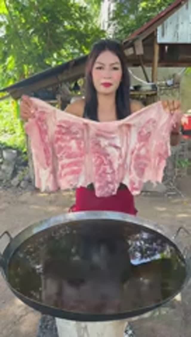 Готовим вкусную свинину во фритюре.