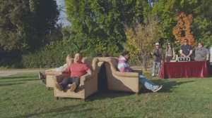 Чудаки Навсегда (Jackass Forever): Горячие музыкальные кресла