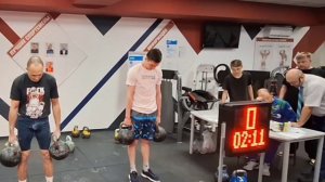 Удержание гирь 40кг+40кг. Богатырские забавы. Югорск 2026.