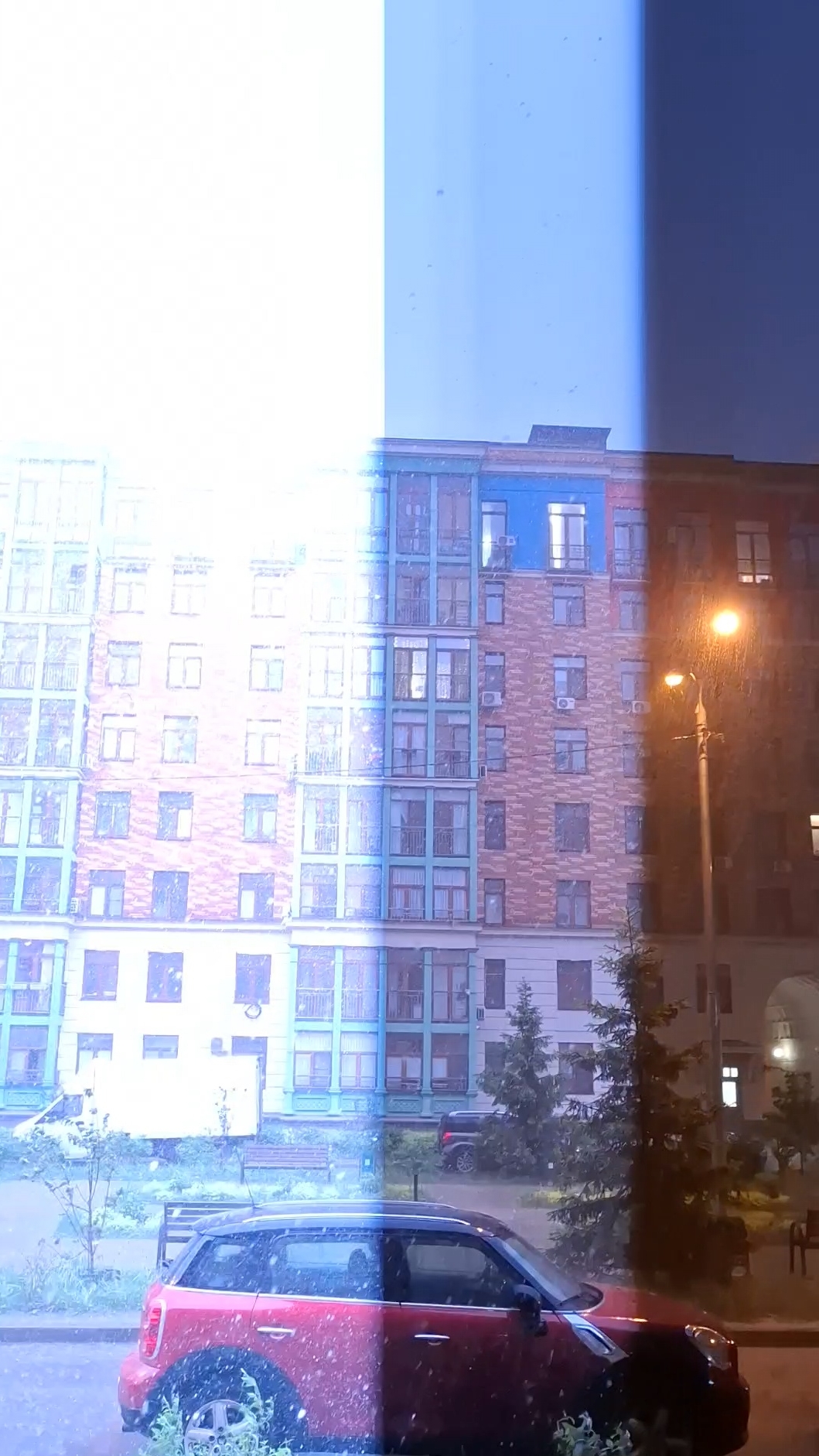 Молния без предупреждения: мгновение, застывшее в небе на секунду⚡️⛈️#дождь #молния #май #природа