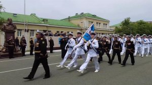 Последний звонок прозвенел для кадетов военно-морского училища в Владивостоке.