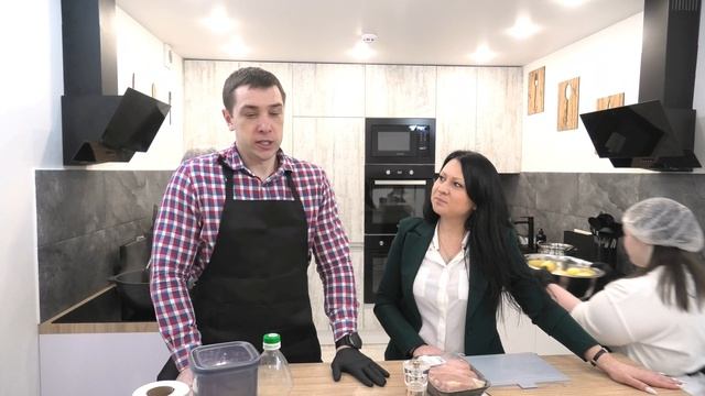Ток-шоу "Пальчики оближешь". Готовим шурпу с Сергеем Леонидовичем, нашим директором! смотреть онлайн