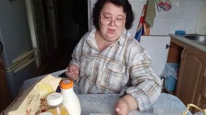 Неправильно ты Оксана бутерброд ешь 🥪 надо икрой вниз 😲