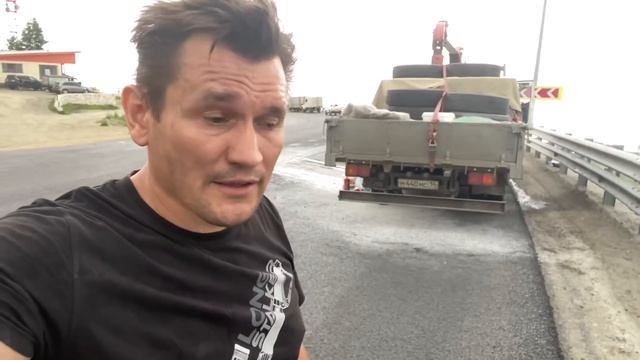 Взорвались и загорелись колёса на перевале Култук Байкал смотреть онлайн